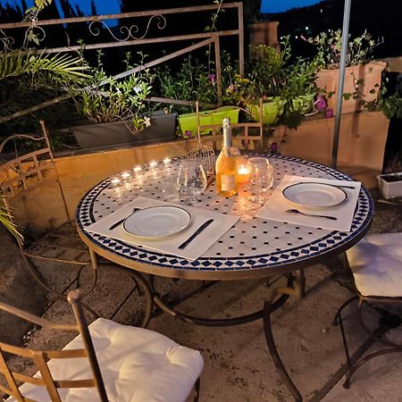 Love-Room Discret 40 M2 Bormes Les Mimosas Village Avec Terrasse Exteriör bild