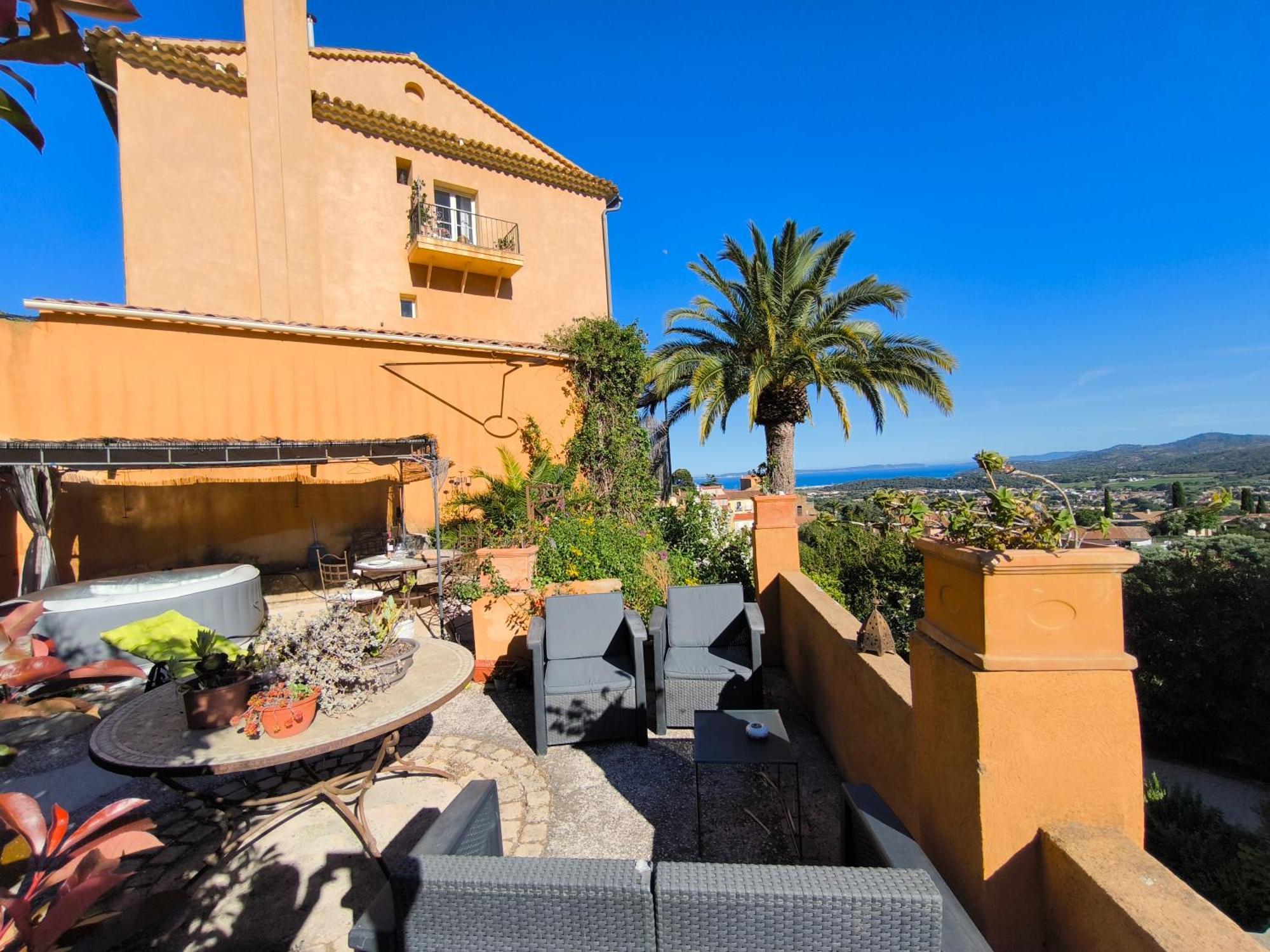 Love-Room Discret 40 M2 Bormes Les Mimosas Village Avec Terrasse Exteriör bild