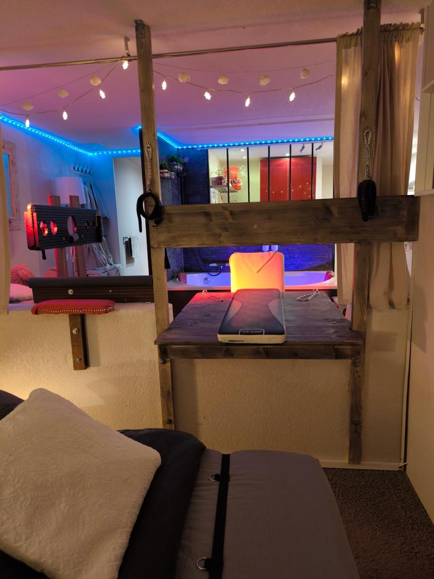 Love-Room Discret 40 M2 Bormes Les Mimosas Village Avec Terrasse Exteriör bild