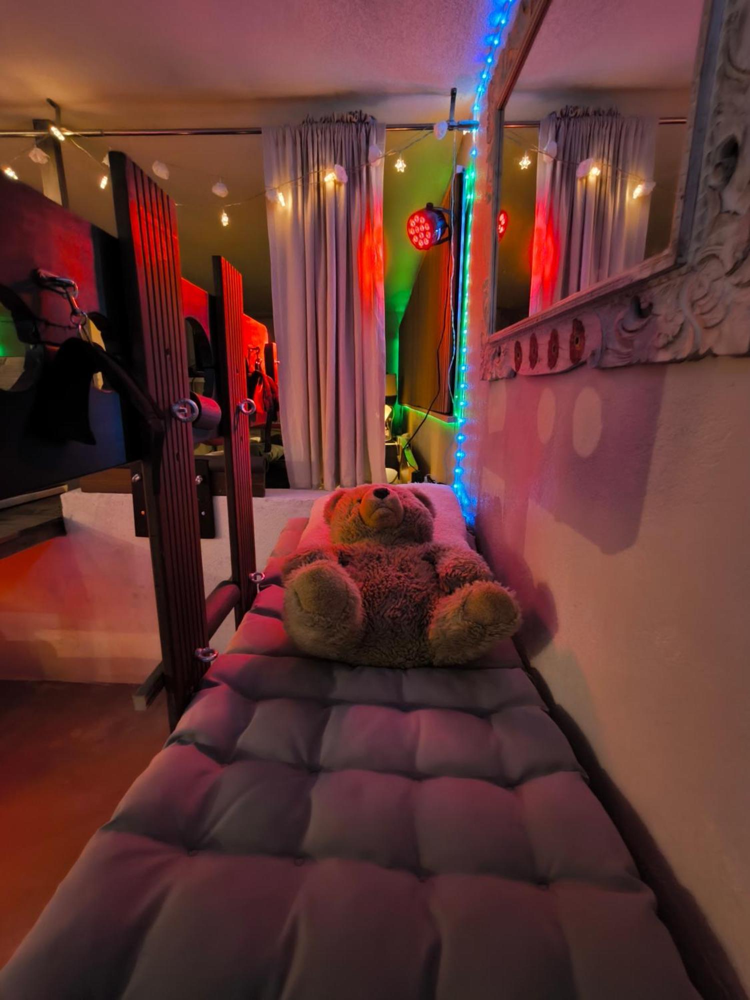 Love-Room Discret 40 M2 Bormes Les Mimosas Village Avec Terrasse Exteriör bild