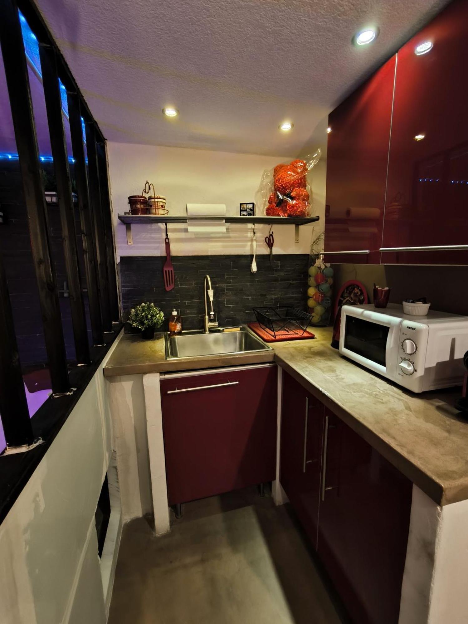 Love-Room Discret 40 M2 Bormes Les Mimosas Village Avec Terrasse Exteriör bild