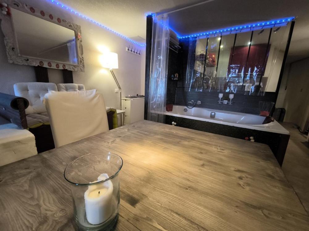 Love-Room Discret 40 M2 Bormes Les Mimosas Village Avec Terrasse Exteriör bild