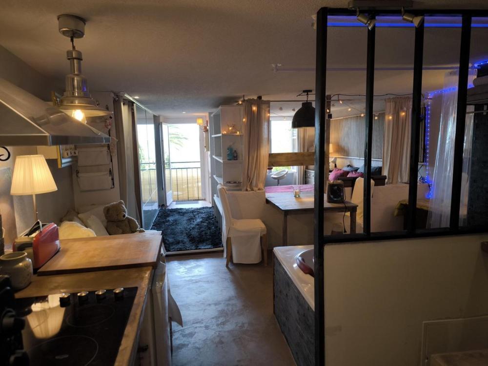 Love-Room Discret 40 M2 Bormes Les Mimosas Village Avec Terrasse Exteriör bild