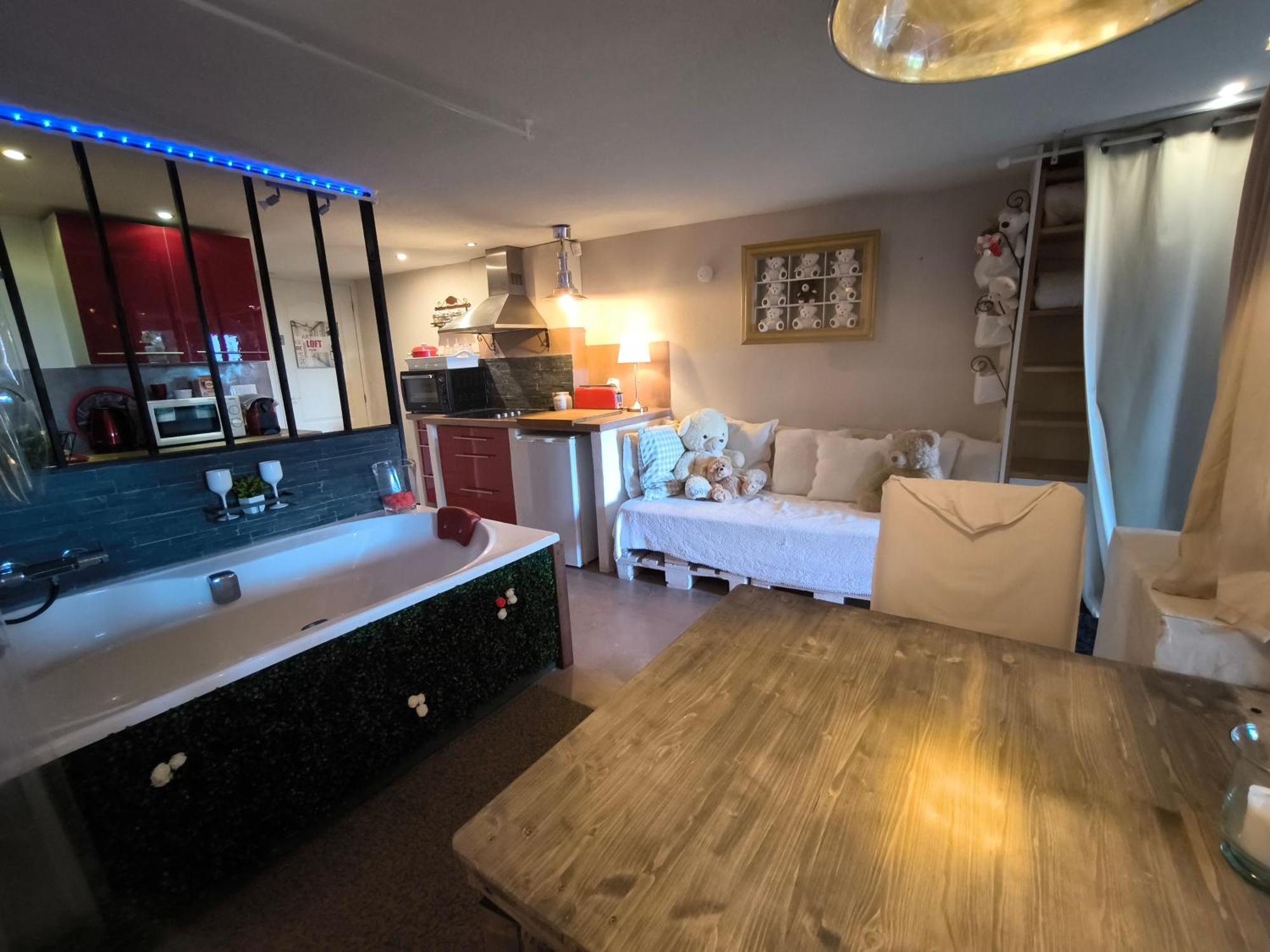 Love-Room Discret 40 M2 Bormes Les Mimosas Village Avec Terrasse Exteriör bild