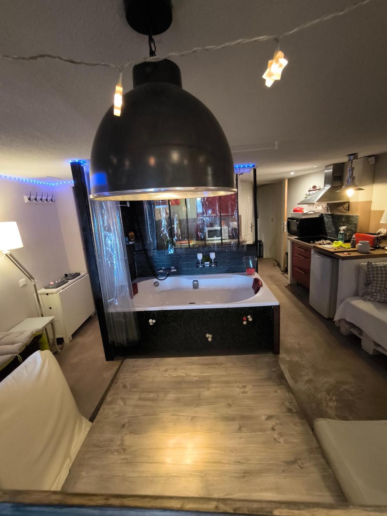 Love-Room Discret 40 M2 Bormes Les Mimosas Village Avec Terrasse Exteriör bild