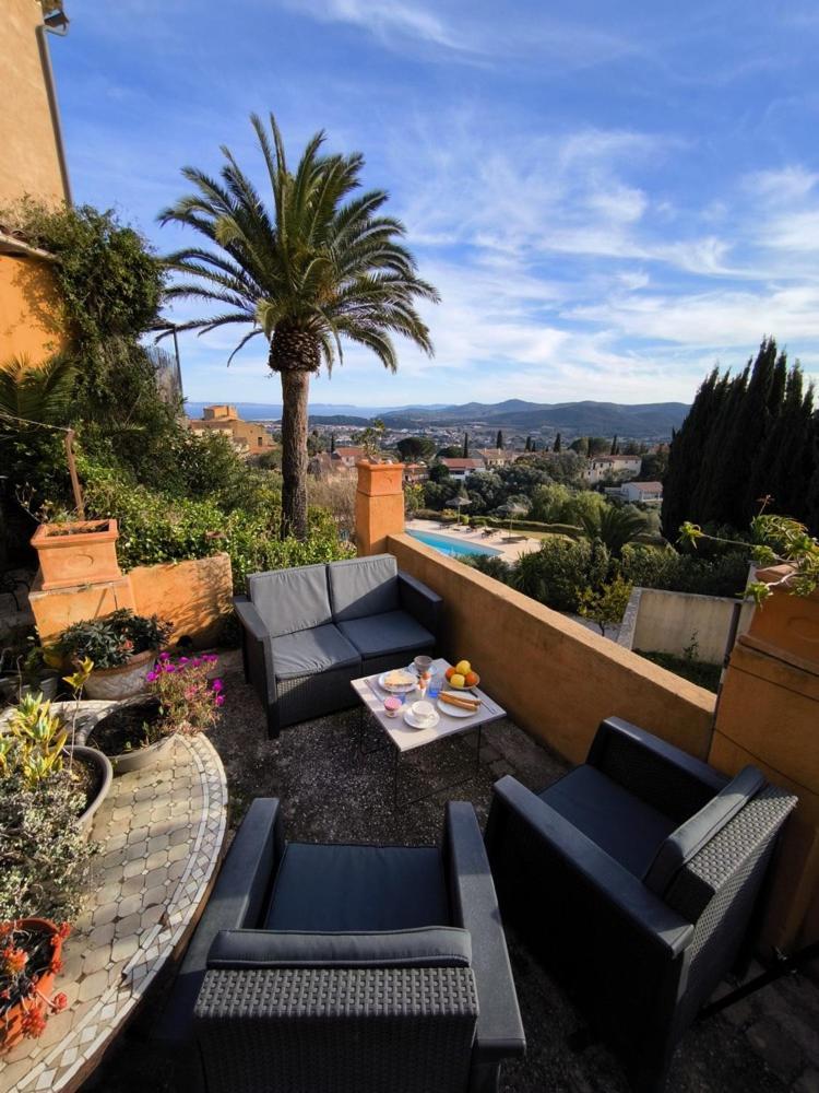 Love-Room Discret 40 M2 Bormes Les Mimosas Village Avec Terrasse Exteriör bild