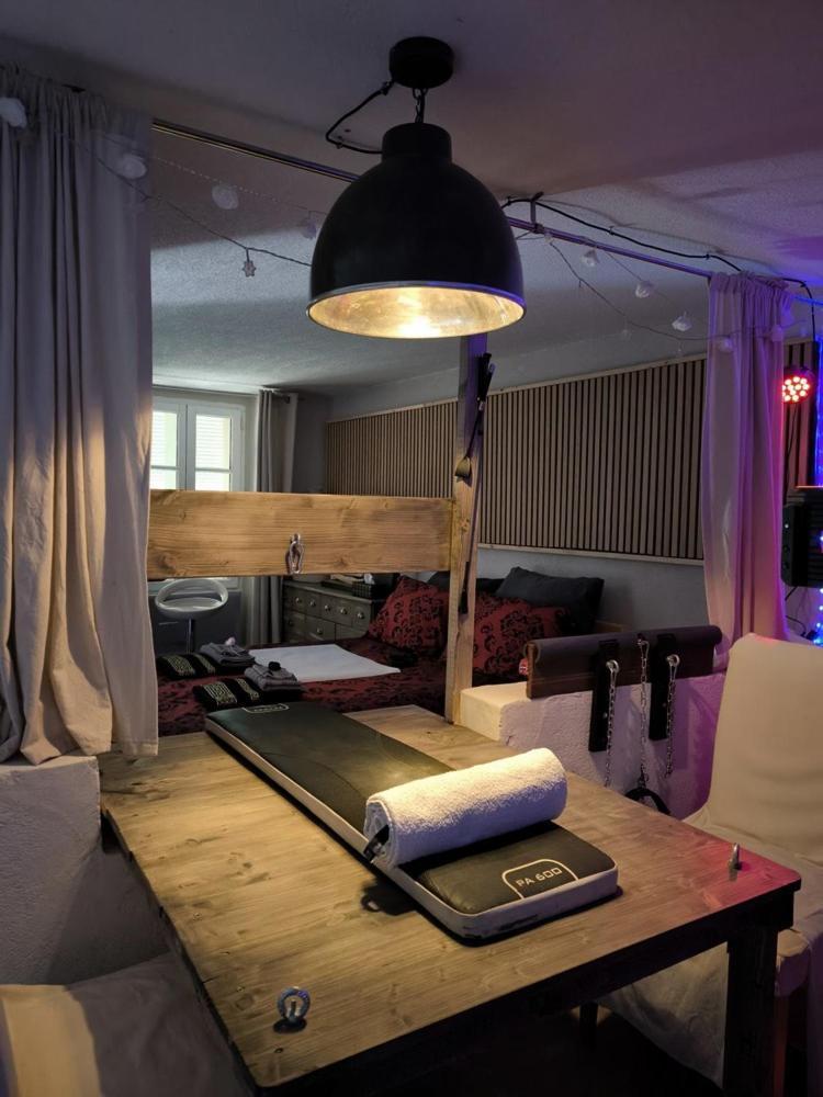 Love-Room Discret 40 M2 Bormes Les Mimosas Village Avec Terrasse Exteriör bild