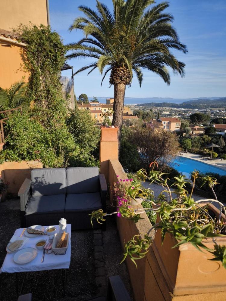 Love-Room Discret 40 M2 Bormes Les Mimosas Village Avec Terrasse Exteriör bild